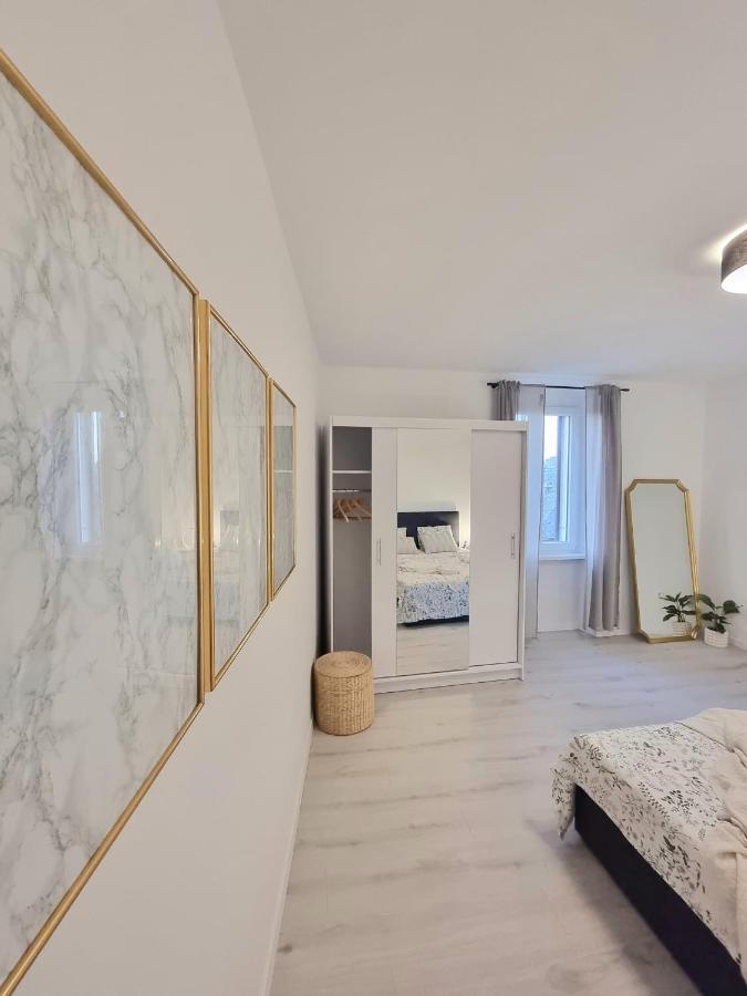 Apartmán Un Ami Pula Exteriér fotografie